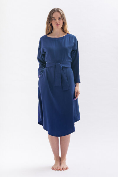 Studio Hertzberg Lockeres Kleid *DIA-NAA* aus 100% Tencel in blau petrolgrün oder bordeaux von Studio Hertzberg