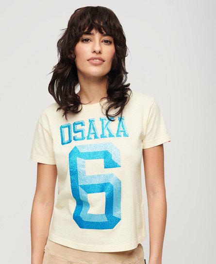 Superdry Women's Osaka 6 T-Shirt mit Verzierung im 90er-Jahre-Stil Creme - Größe: 40 von Superdry