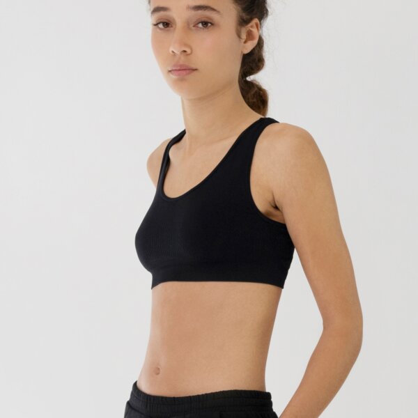 TAO Sportswear Schnelltrocknendes & nahtloses Damen Funktionsbustier von TAO Sportswear