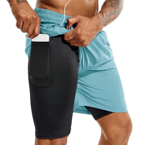 TENJOY Herren 2 in 1 Laufshorts 5 Zoll, schnell trocknende Gym Sport Workout Shorts mit Handytasche Hellblau M von TENJOY