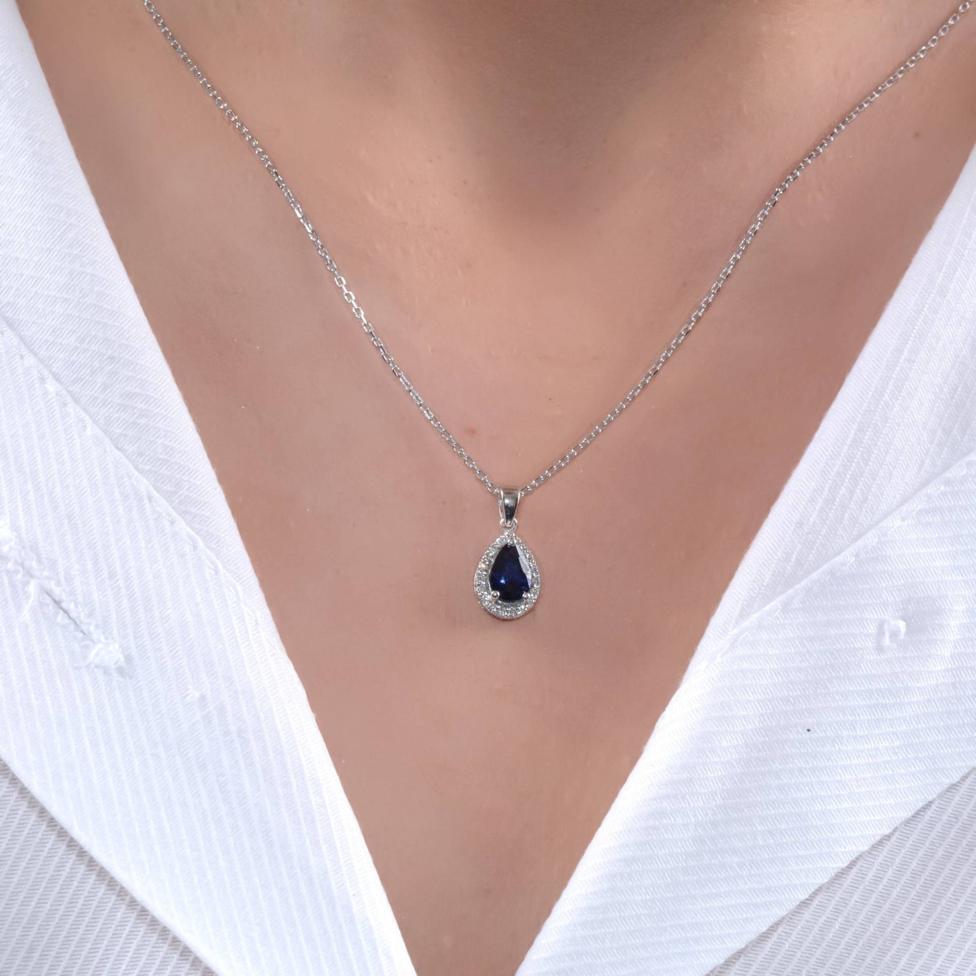 Saphir Halsketten Für Frauen, Geschenk Zierliche Erste Diamanthalskette, Pear Cut Blue Sapphire Halsketten, Muttertagsgeschenk von TilyaJewelry