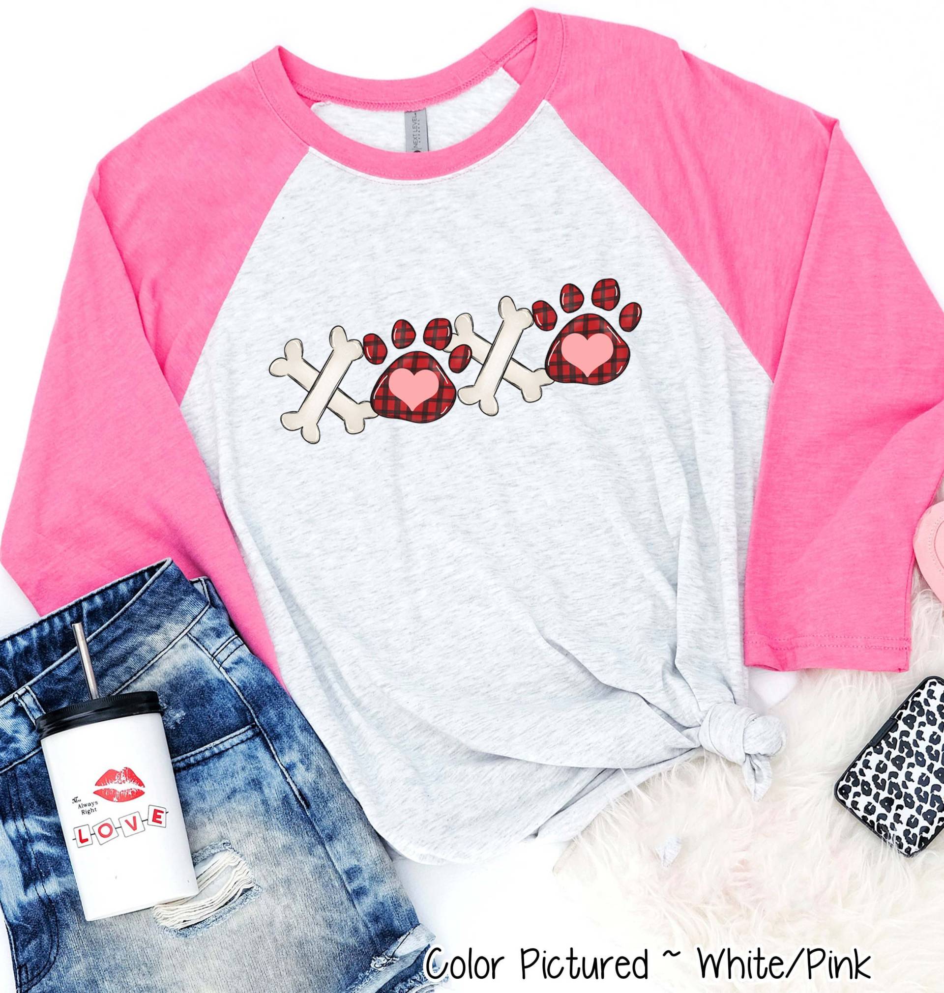 Pfotenabdruck & Knochen Valentinstag Shirt, Hund Mama Shirt T-Shirt, Mädchen T-Shirts Für Frauen, Niedliches Raglan T-Shirt von TooCuteCustomDesign