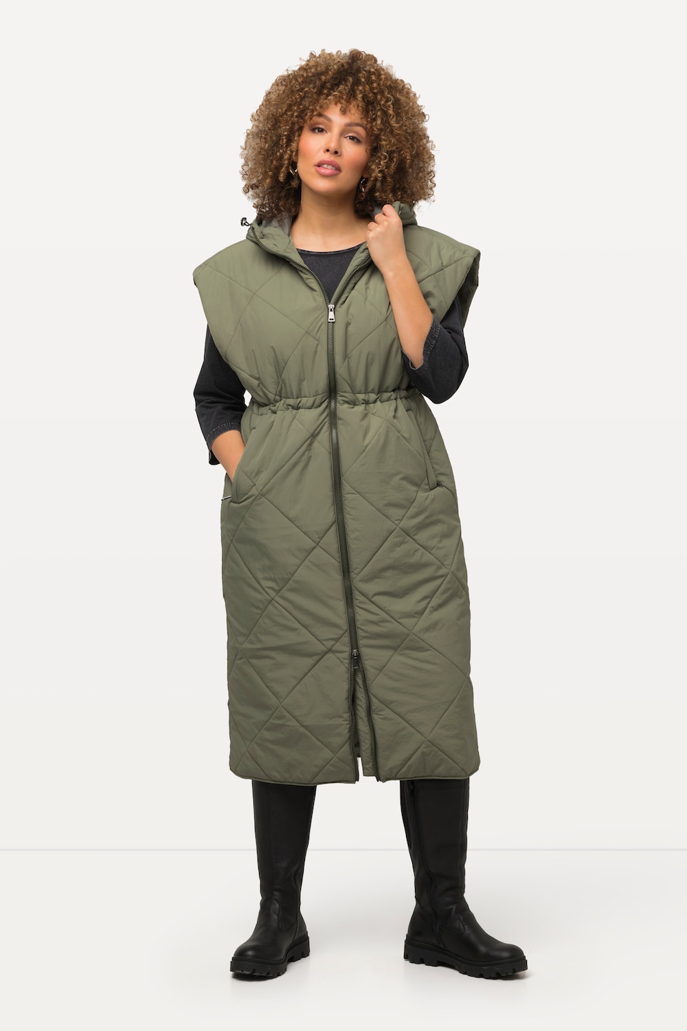 Große Größen Long-Steppweste, Damen, grün, Größe: 46/48, Polyester/Synthetische Fasern, Ulla Popken Große Größen Long-Steppweste, Damen, grün, Größe: 46/48, Polyester/Synthetische Fasern, Ulla Popken von Ulla Popken
