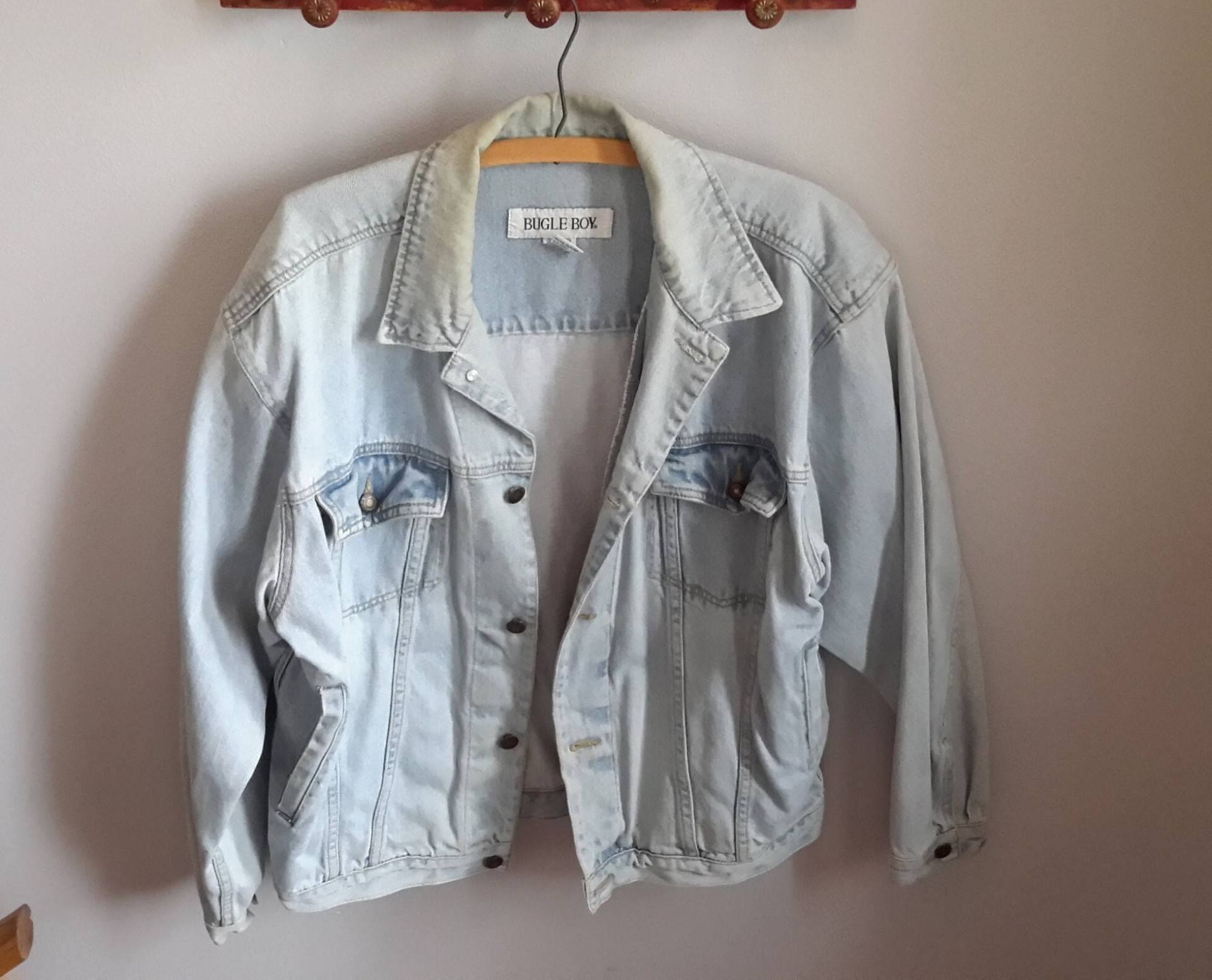 Vintage Bugle Boy Herren Jeansjacke Größe Medium Verblasst Waschen Denim Mantel Throwback Retro Kleidung von UpsideGroove