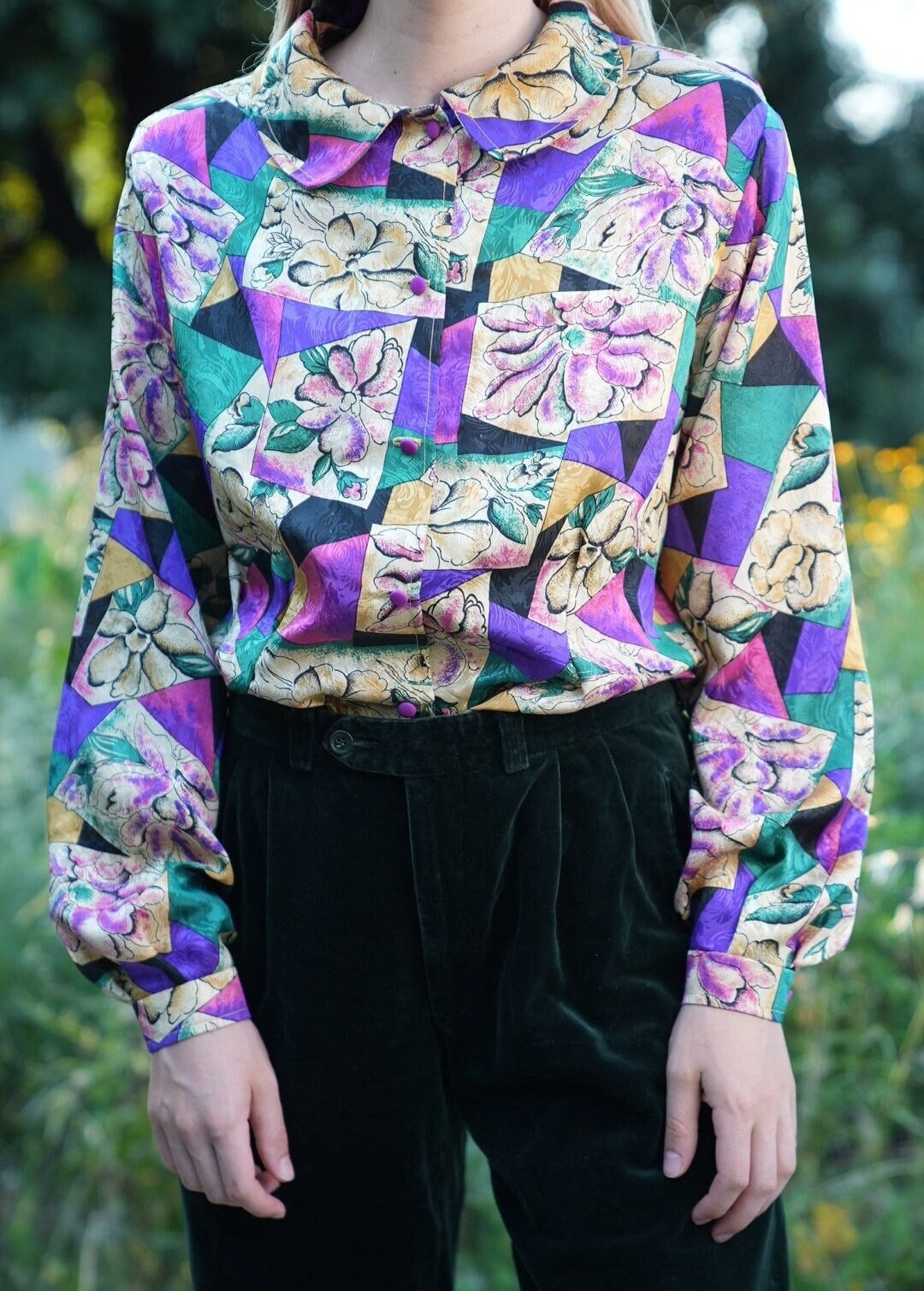 Bunte Vintage Bluse Mit Abstraktem Blumenmuster 70Er 80Er Jahre von Vabrix