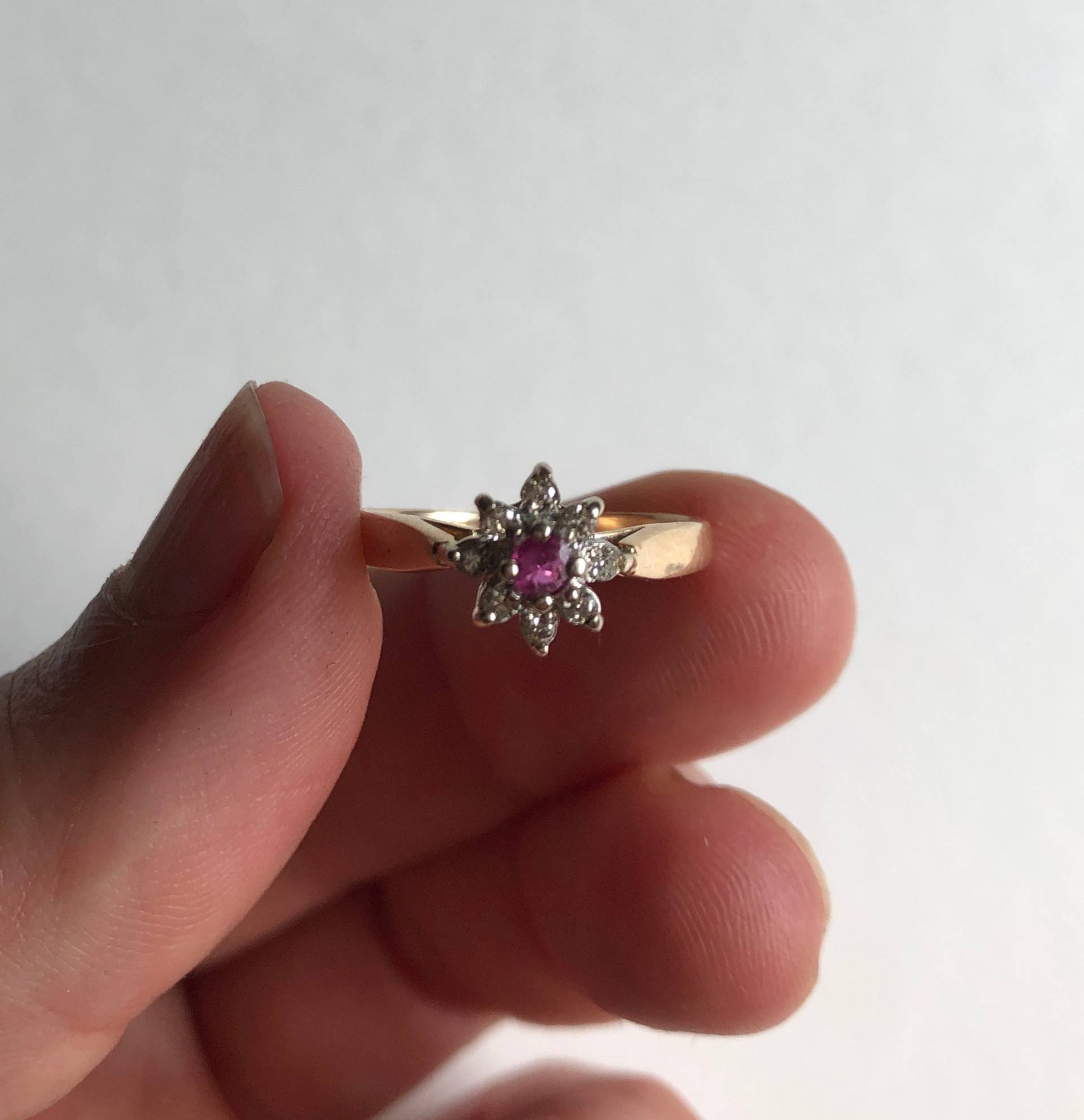 Vintage Mid Century 14K Gelbgold Rosa Topas Diamant Cluster Halo Ring von VintagePrairieGems