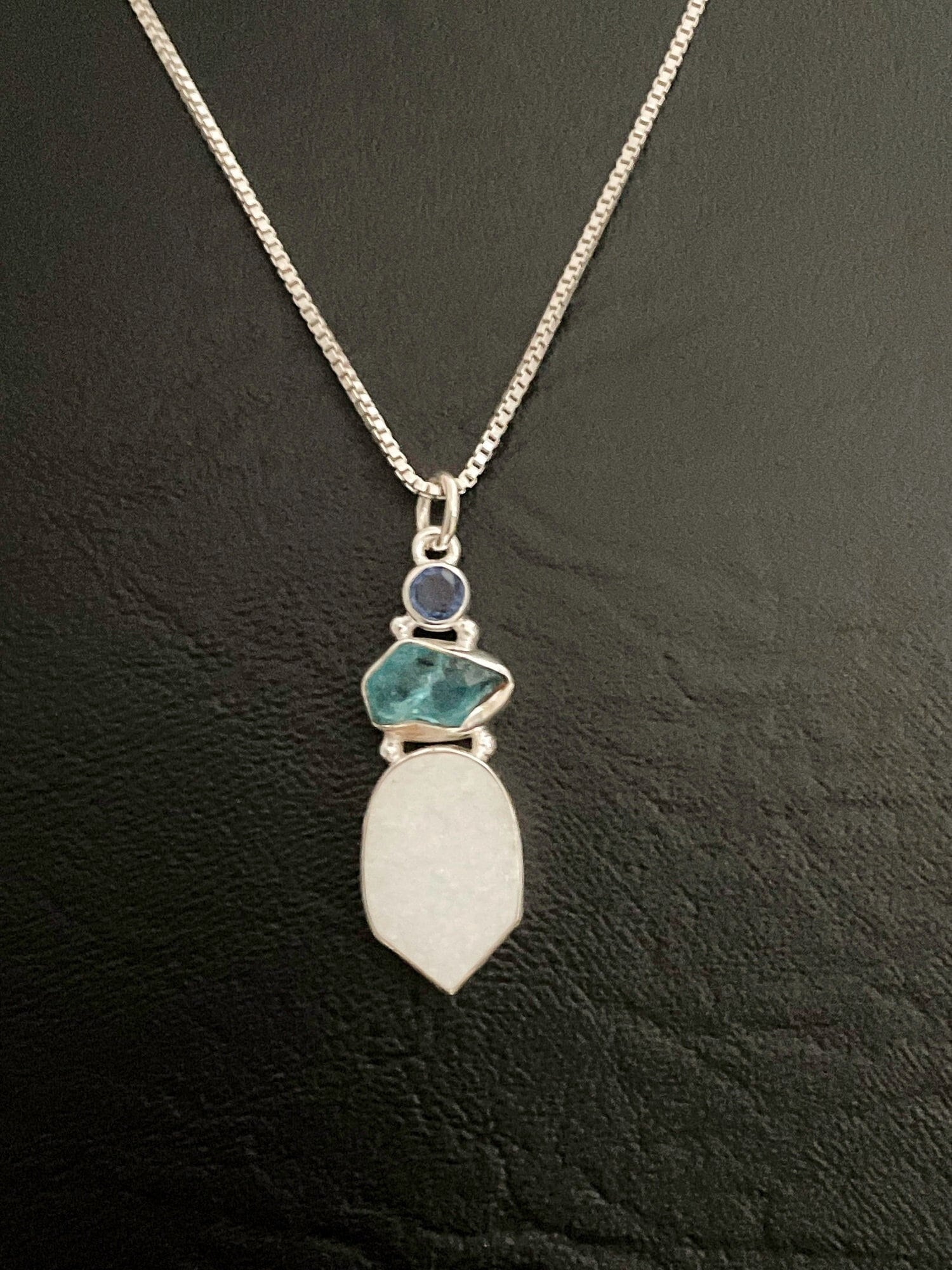 Echter Apatit Anhänger, Sterling Silber Weiße Druzy Halskette, Blauer Kyanit Braut Hochzeit Schmuck, Schnee Edelstein Halskette von VonzJewel