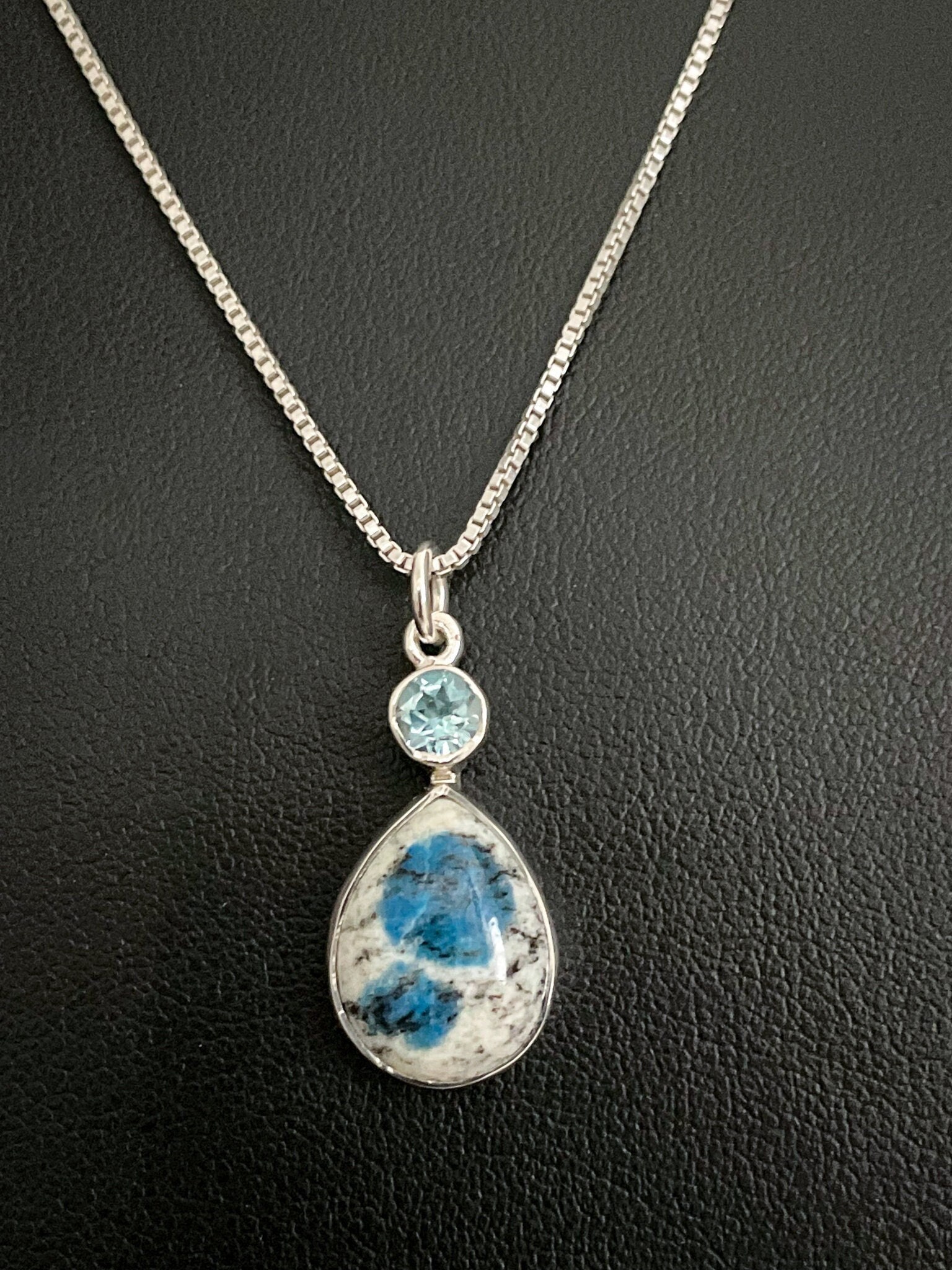 Natürliche K2 Jaspis Halskette, Sterling Silber Blautopas Anhänger, Februar Birthstone Schmuck, Dezember Birthstone. Braut Hochzeitsschmuck von VonzJewel