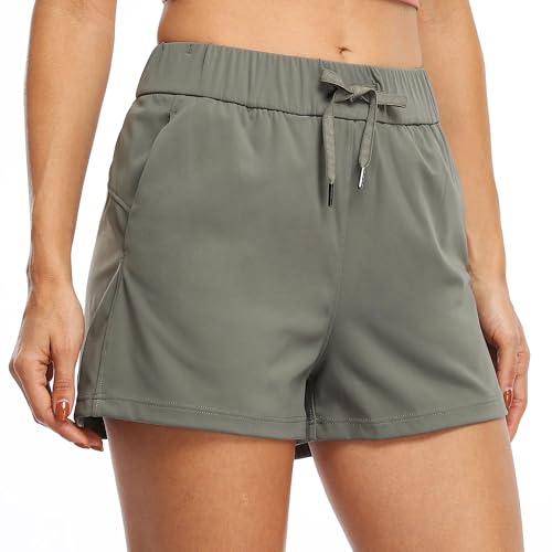 WILLIT Damen Shorts Yoga Lounge Shorts Wandern Laufshorts Aktiv Laufen Shorts Comfy Casual Shorts mit Taschen 2.5" Olivgrün 3XL von WILLIT