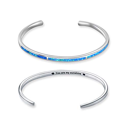 WINNICACA Oktober Birthstone Armband Sterling Silber Blue Fire Opal verstellbare Armreif Schmuck Geschenke für Frauen Männer Geburtstag, graviert You are my sunshine von WINNICACA