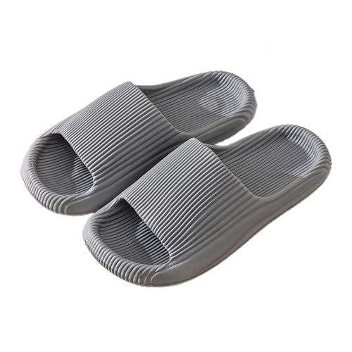 WYGGD 【Zweipaariger Satz】 Damen Rutschen Sandalen Sommer Komfort Hausschuhe Innen Nicht Rutschen Dicke Sohle Herren Sandalen Home Leichte Strandschuhe Badesandalen Für Männer, Gray-39/40 von WYGGD