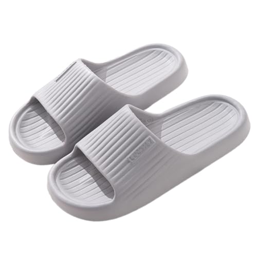 WYGGD 【Zweipaariger Satz】 Damen Rutschen Sandalen Sommer Komfort Hausschuhe Innen Nicht Rutschen Dicke Sohle Herren Sandalen Home Leichte Strandschuhe Badesandalen Für Männer, Gray-39/40 von WYGGD