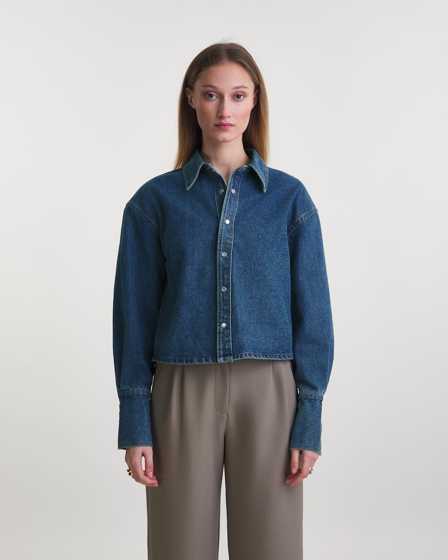 Wakakuu Icons Shirt Alie Cropped Denim Blå von Wakakuu Icons