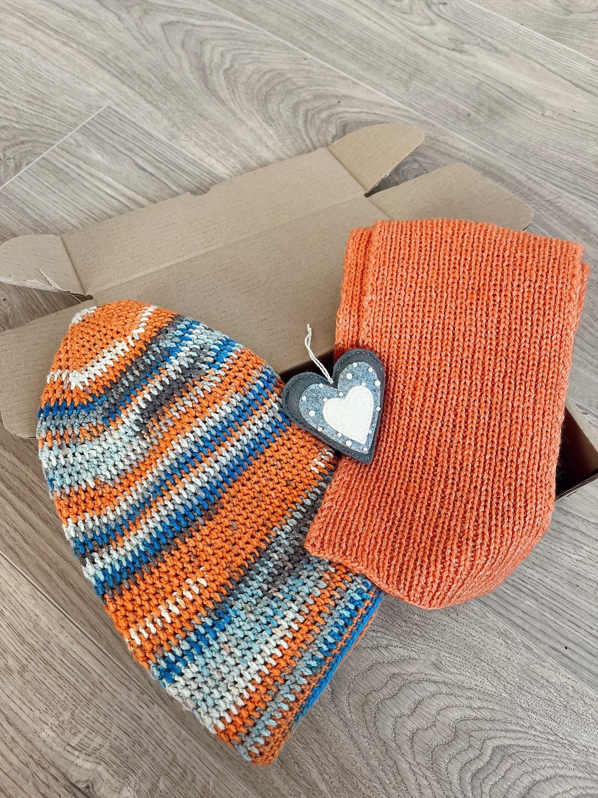 Orange Set - Schal Und Mütze | Hand Gestrickte Handgemachte Warmer Damen von WhereKnitsHappen