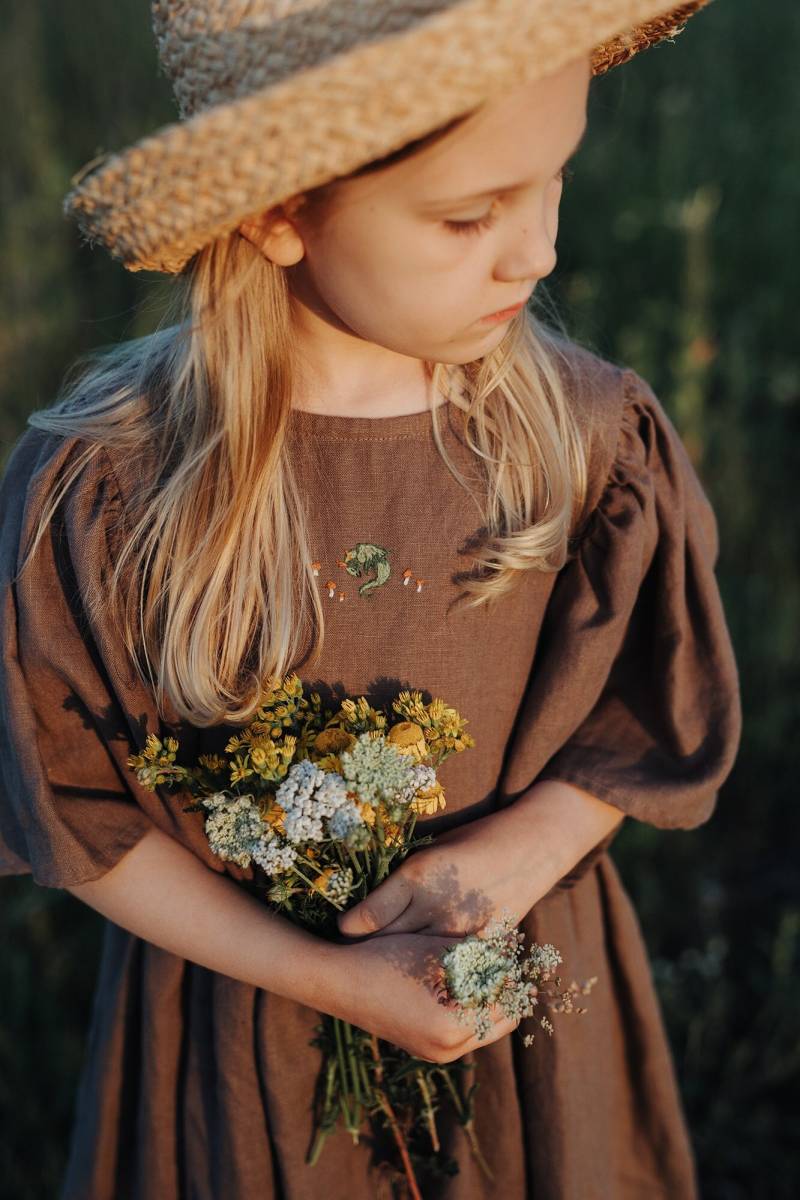 Kakaoblumenkleid, Verschiedene Stickereien, Kleid Für Mädchen, Mädchenleinenkleid, Leinenkleidung Babyleinenkleid von allthebeautifullinen