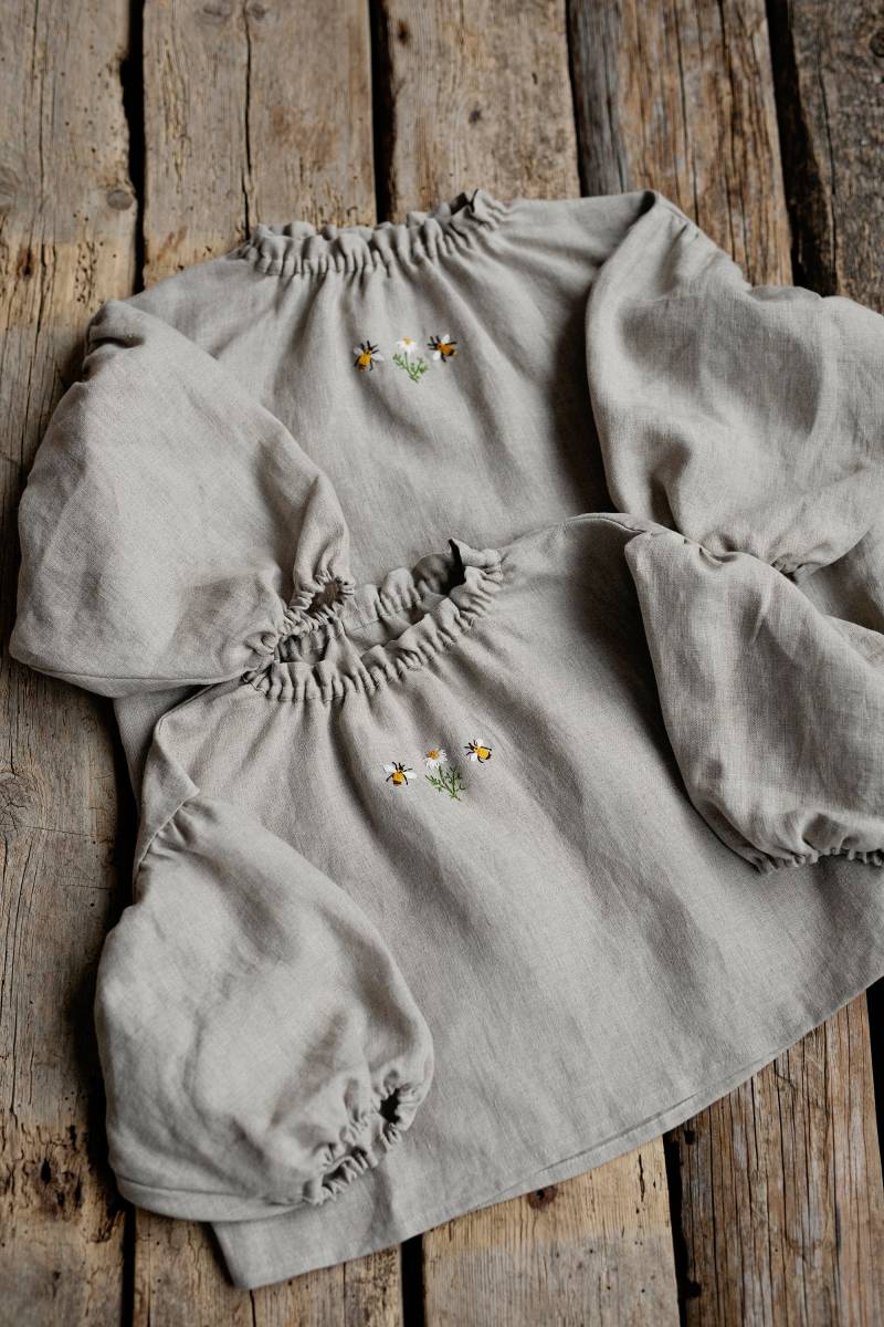 Natürliche Fallschirm Leinen Tunika, Verschiedene Stickereien, Leinenhemd Für Mädchen, Langarm Mädchen Top, Baby Hemd von allthebeautifullinen