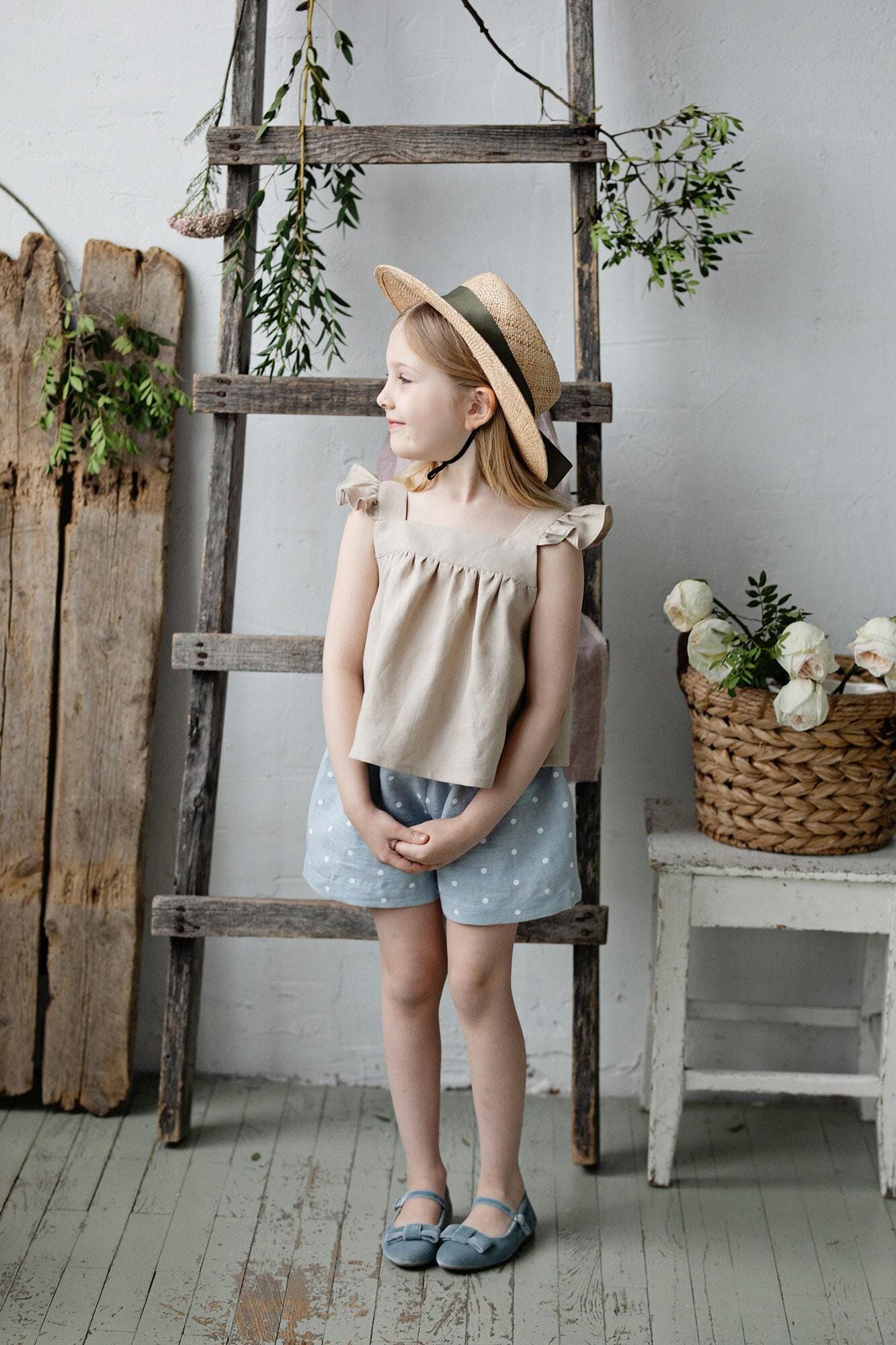 Sand Leinen Vintage Shirt, Ärmelloses Leinenshirt Für Mädchen, Verschiedene Stickereien, Kindershirt, Mädchen Top, Baby Tops von allthebeautifullinen