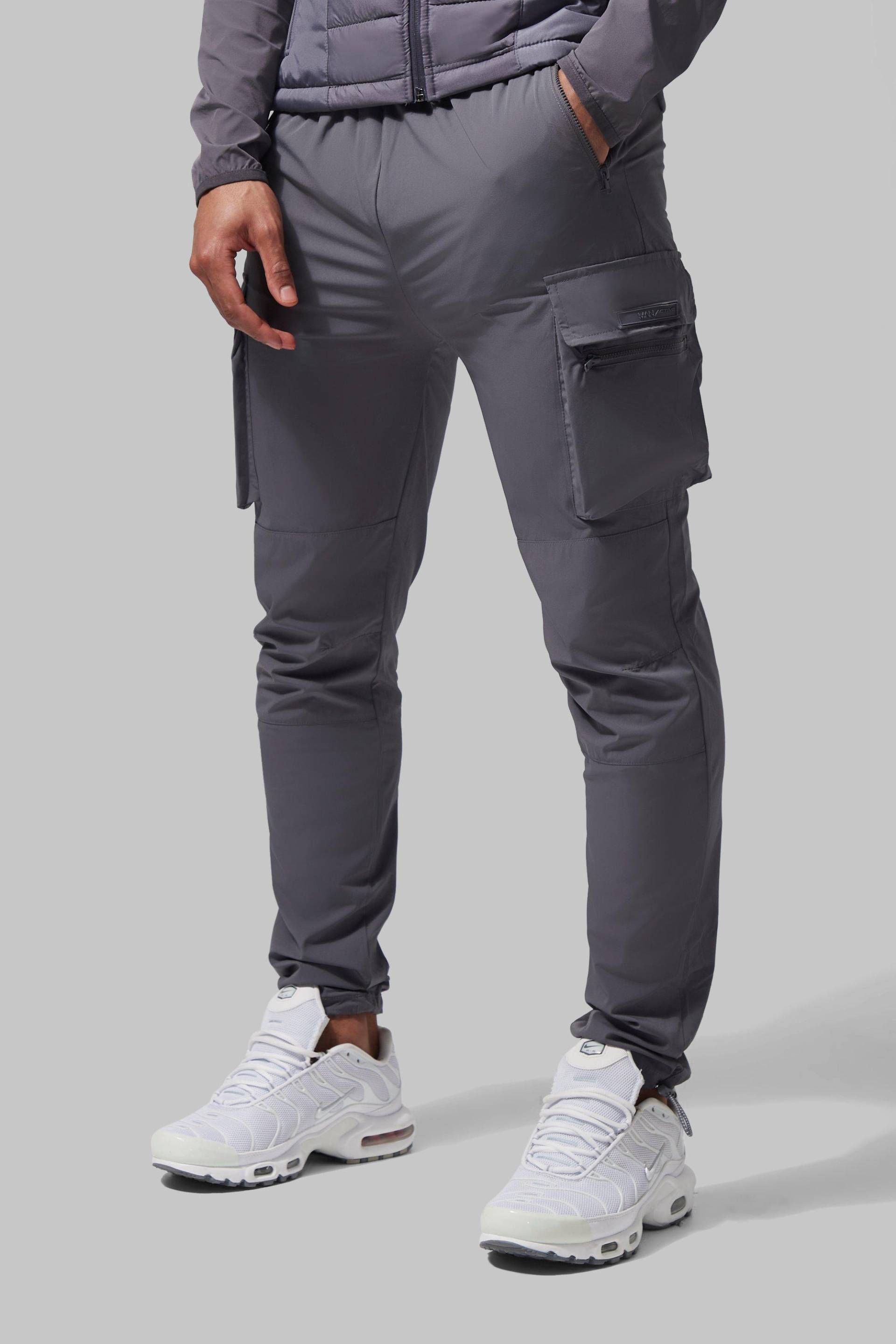 Man Active Leichte Cargo-Jogginghose - Charcoal - L, Charcoal von boohoo