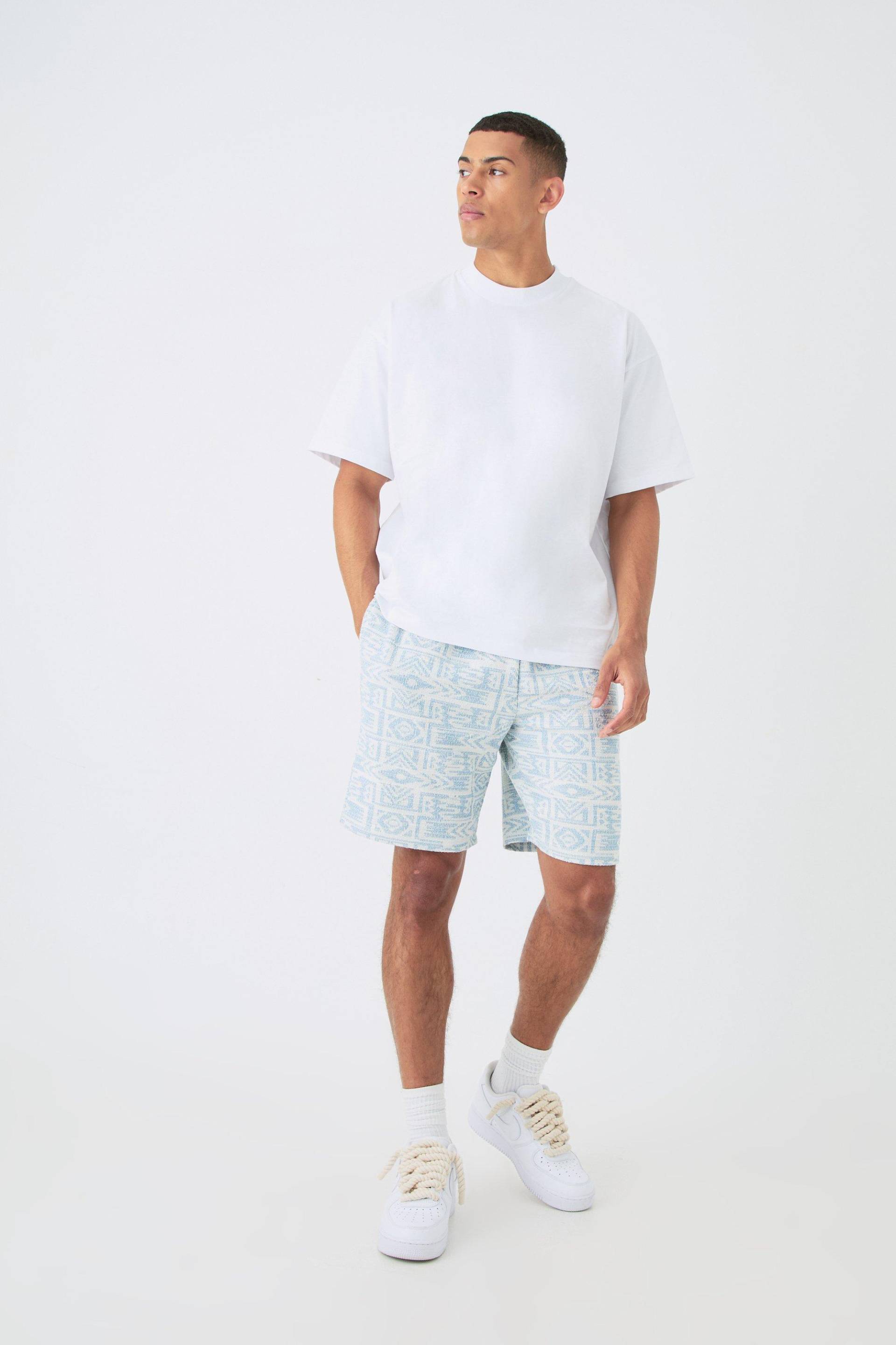 Mens Man Oversized Extended Neck T-shirt And Jacquard Shorts Set - Blau - L, Blau von boohooman