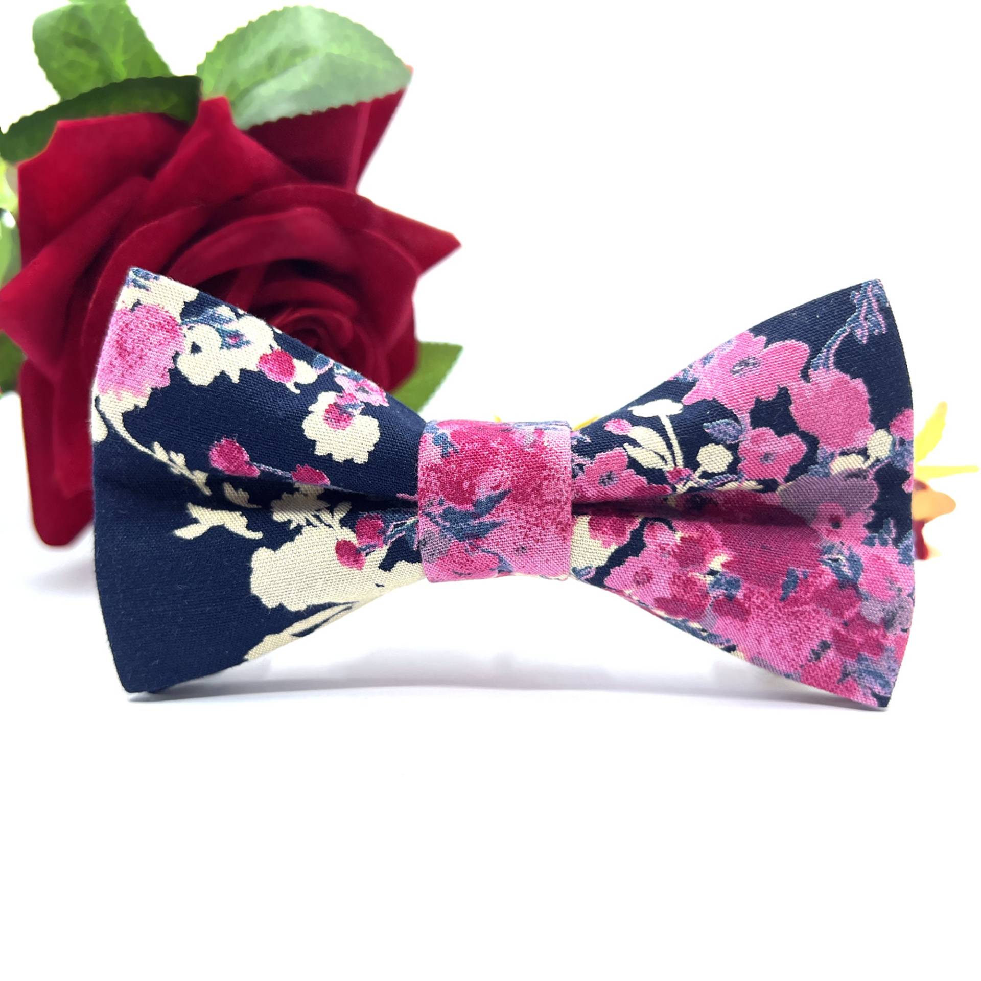 Florale Staubige Rosa Fliege, Rote Marineblaue Hochzeitsfliege, Bräutigam-Fliege, Ringträger-Fliege Für Männer, Baby, Junge, Kinder von cranebirdaccessory