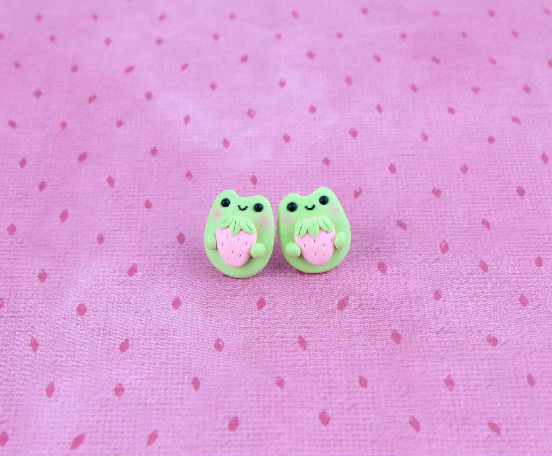 Frosch Mit Erdbeer Ohrstecker, Goblincore Ohrstecker Für Kinder, Sommer Froschgy von iCutiePie