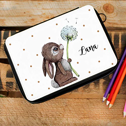 ilka parey wandtattoo-welt Gefüllte Federtasche in weiß Hase Häschen Pusteblume Schulstart Federmappe individuelles Federmäppchen & Wunschnamen fm221 ilka parey wandtattoo-welt Gefüllte Federtasche in weiß Hase Häschen Pusteblume Schulstart Federmappe individuelles Federmäppchen & Wunschnamen fm221 von ilka parey wandtattoo-welt