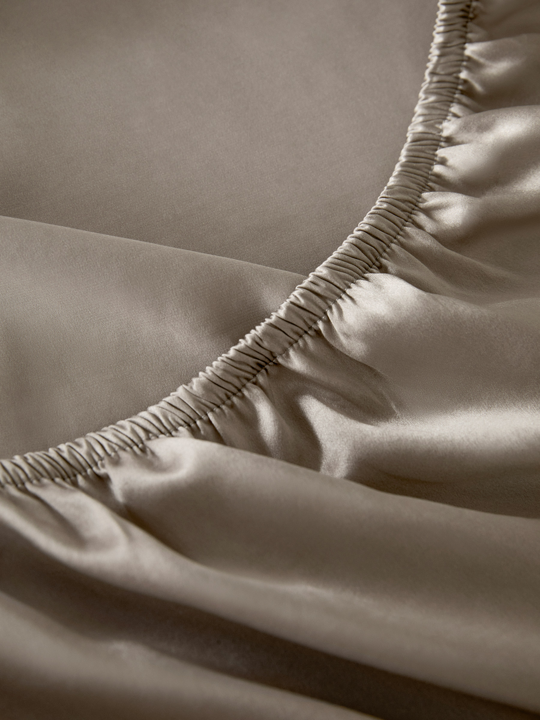 LILYSILK 25 Momme Seide Spannbettlaken Silber Grau Deutschland 100% Reine Seide Glänzend Super Weich Spannbettlaken 200x200+30cm LILYSILK 25 Momme Seide Spannbettlaken Silber Grau Deutschland 100% Reine Seide Glänzend Super Weich Spannbettlaken 200x200+30cm