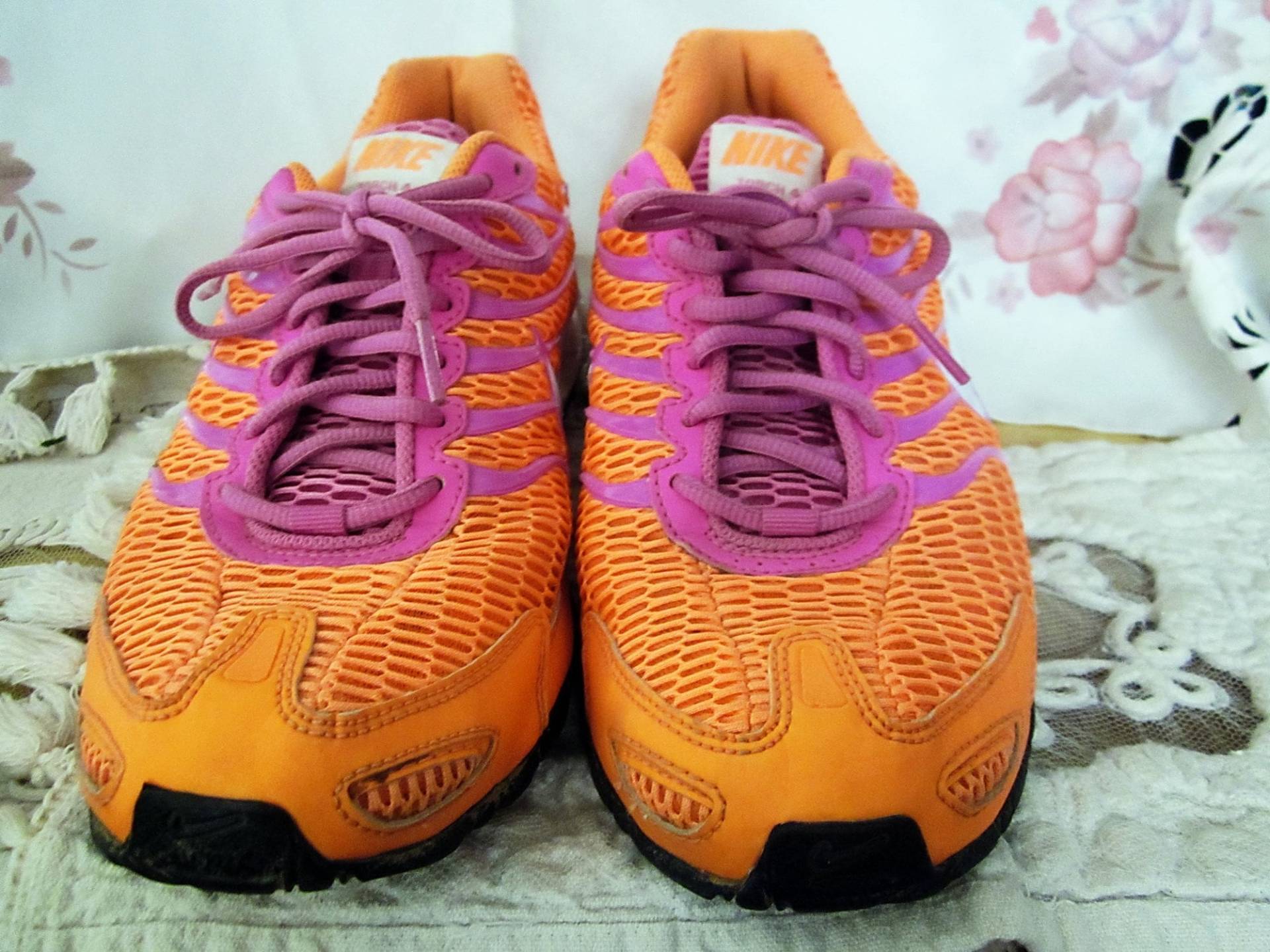 Nike - Damen Air Max Torch 4 Orange & Rosa Sportschuhe Lace Up/343851-815 Größe 10 von netanela98