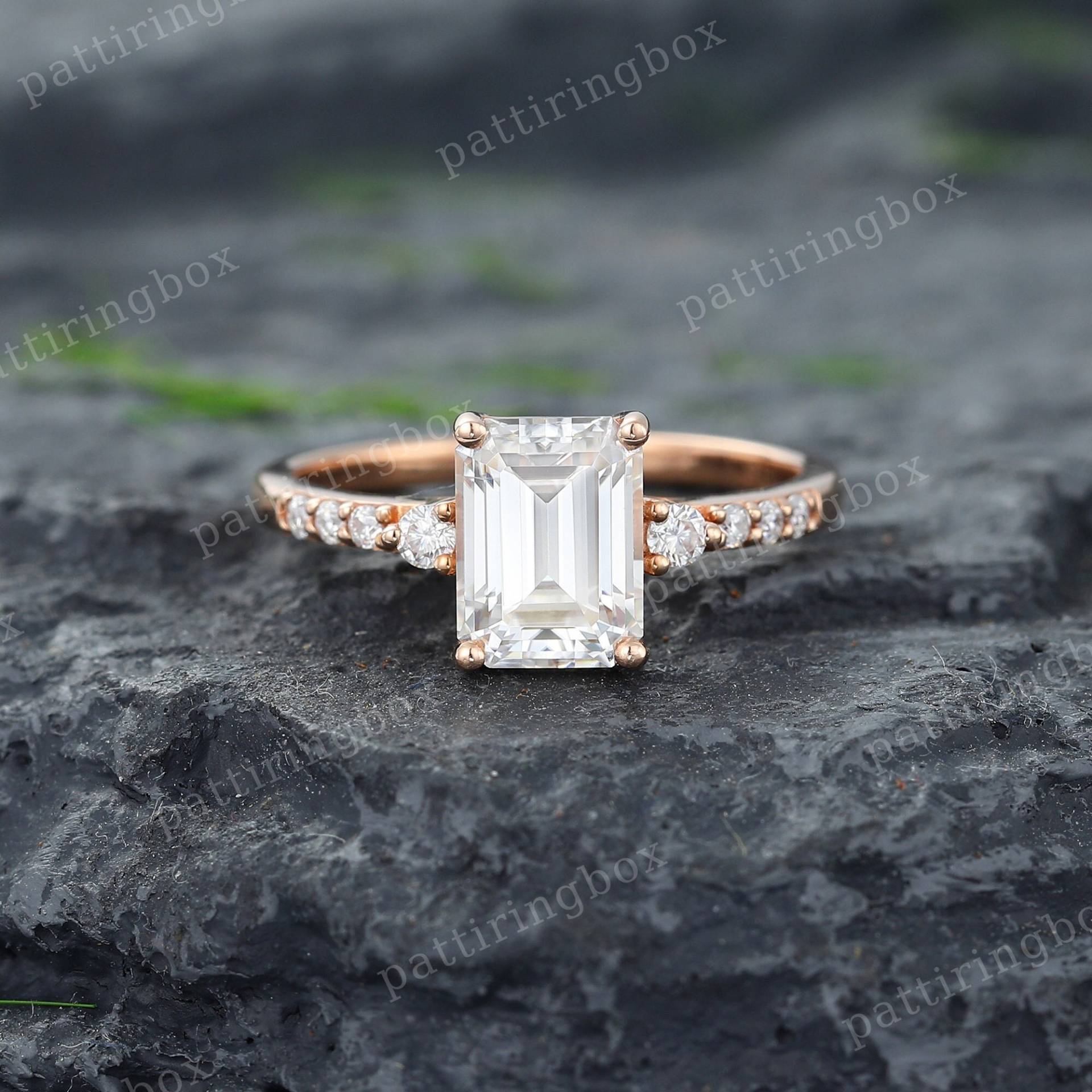 Moissanite Verlobungsring Smaragdschliff Vintage Einzigartige Roségold Diamant Pflastern Ring Braut Jahrestag Versprechen Für Frauen von pattiringbox