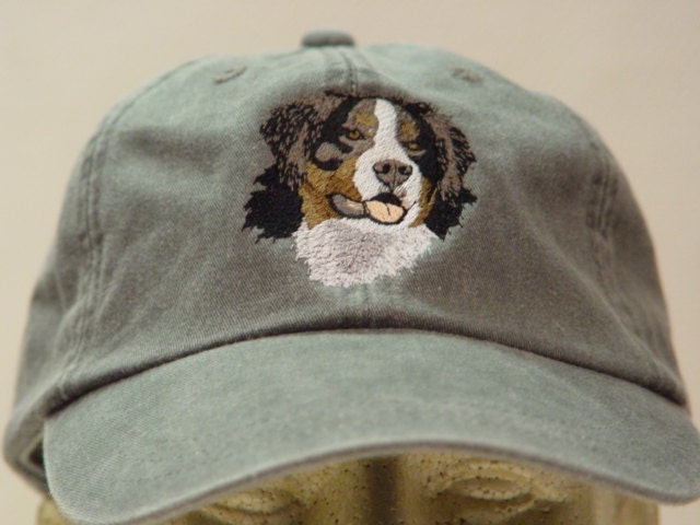 Berner Mountain Dog Hut - Bestickte Männer-Frauen-Baseballmütze Preis-stickerei-Bekleidung 24 Farbe-Erwachsen-Mama-Vati-Geschenk-Hundehaustier-Kappen von priceapparel