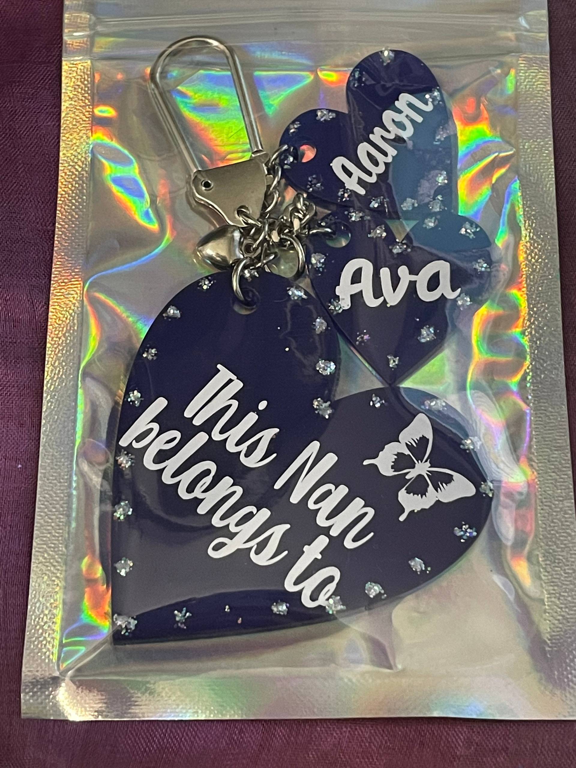 Personalisiert Diese Mama Nan Tante Etc Gehört Dazu... Kinder Namen Dunkelblau Herzen Andenken Lustiger Schlüsselanhänger Charm Geschenk von somethingquirky4u