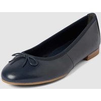 Tamaris Ballerinas aus Leder mit Zierschleife Modell 'BASIC' in Marine, Größe 39 von tamaris