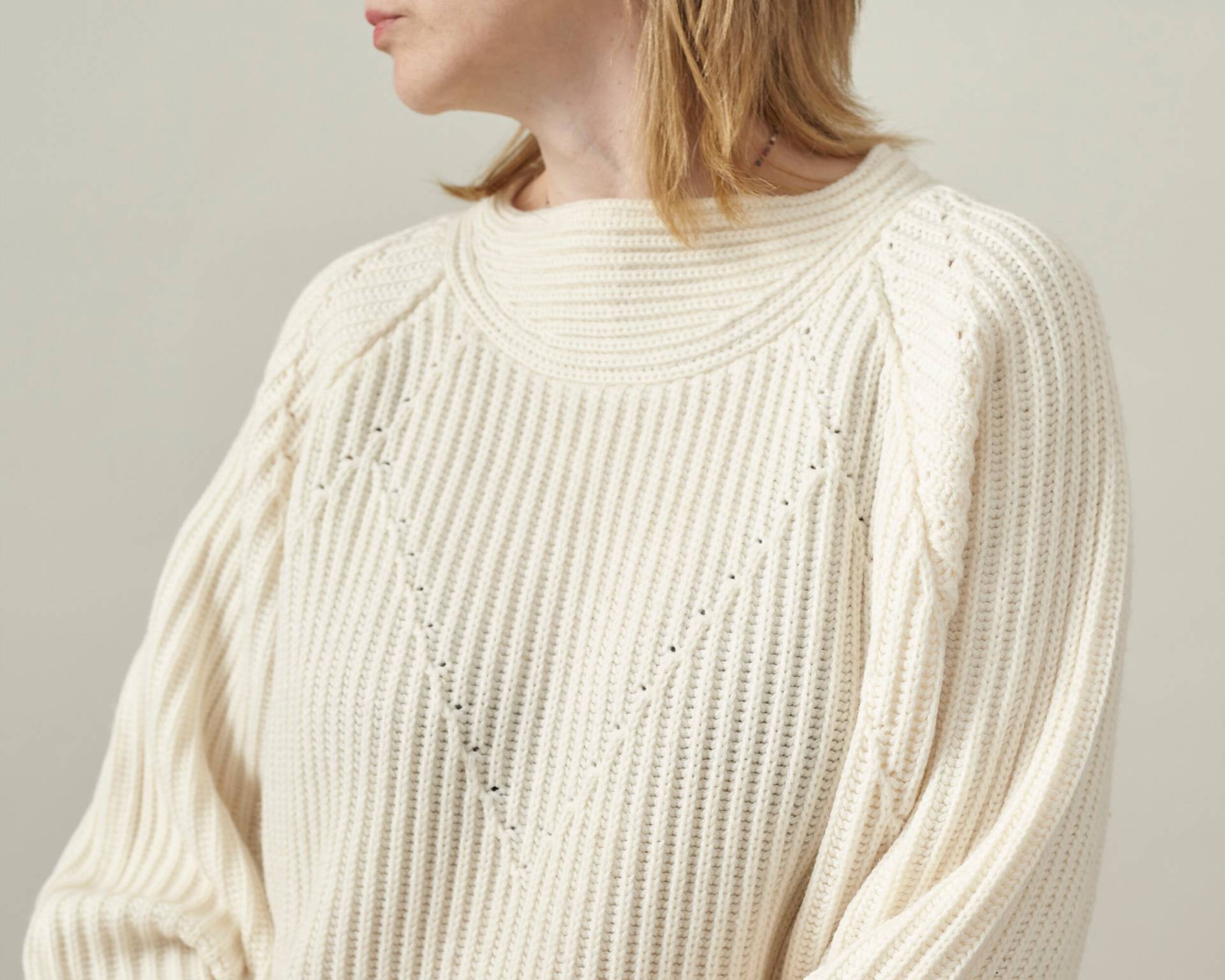 Vintage Weißer Gerippter Pullover Für Frauen Größe L | Warmer Grobstrick Sweater in Elfenbein Weiß von whiteaporter