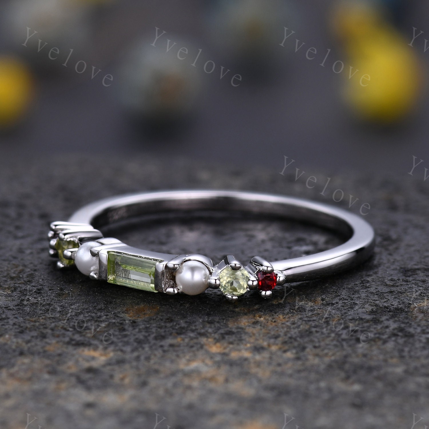 Minimalist Baguette Geformt Peridot Band Zierliche Perle Rot Granat Ehering Frauen Stapelbar Passender Ring 925 Silber Personalisierter Geschenk von yvelove