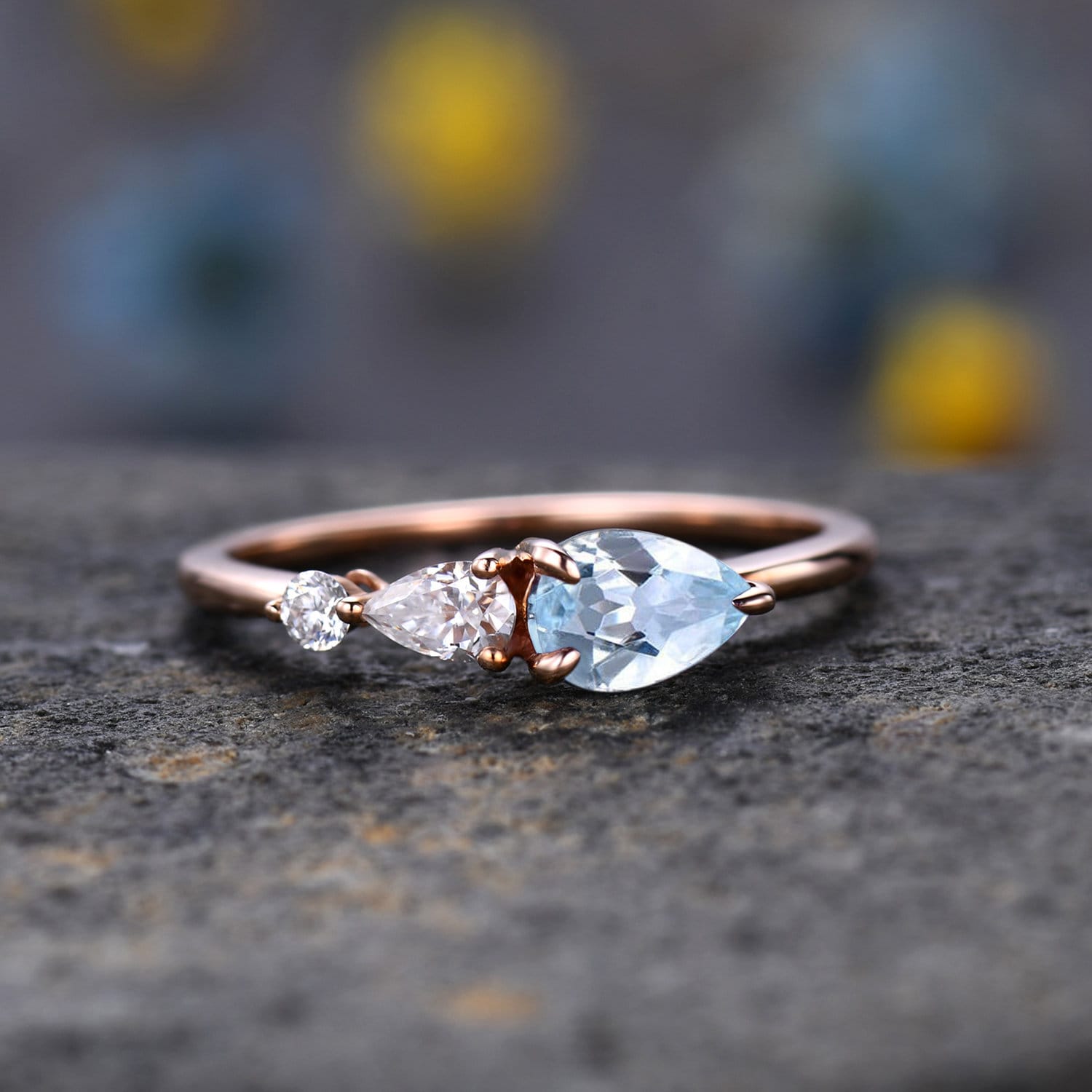 Vintage Aquamarinring Verlobungsring, Edelsteine Birnenschliff, Art Deco Moissanite Ehering, 3 Stein Einzigartige Frauen Braut Versprechen Ring von yvelove